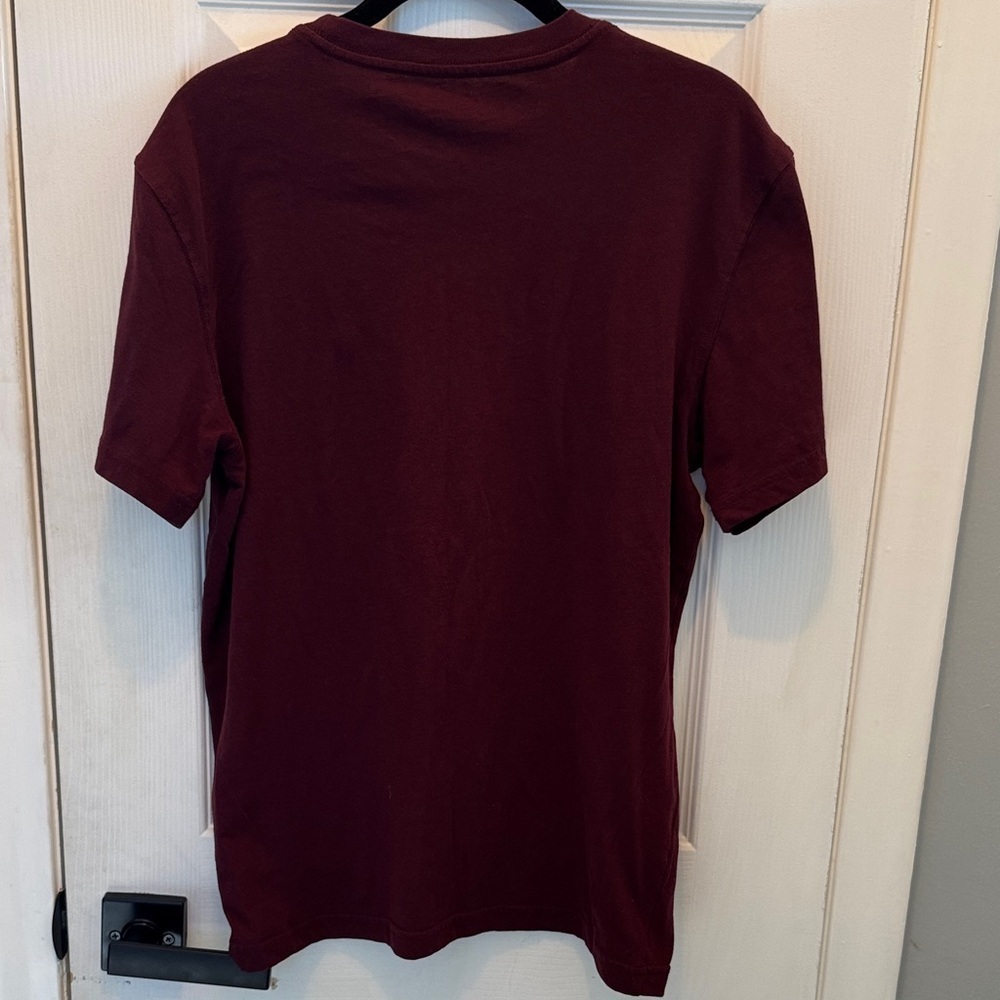 American Eagle Outfitters Men's Burgundy Tee - Picture 5 of 5